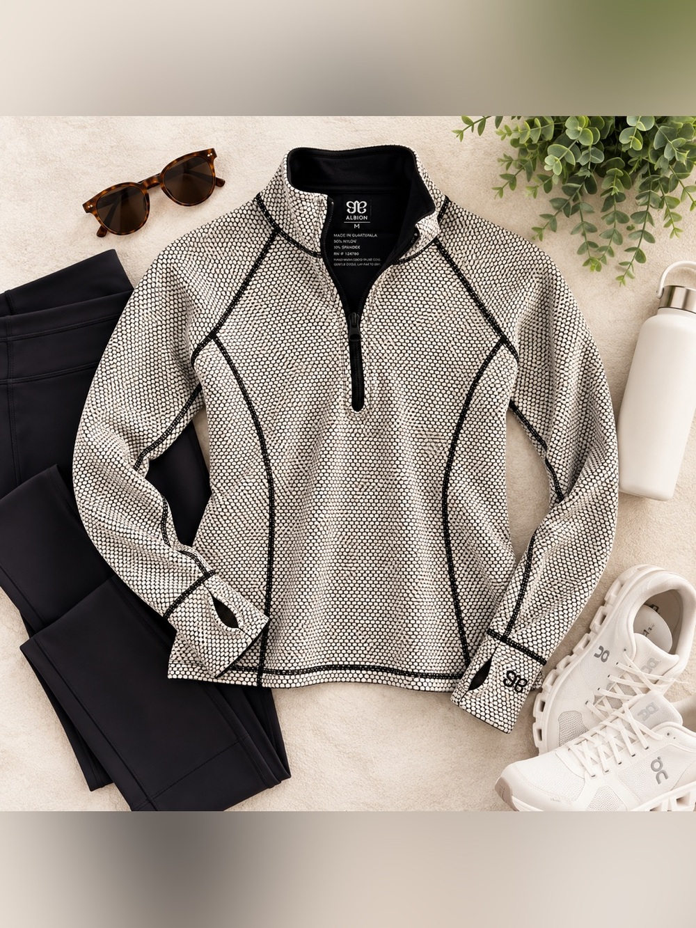 Albion Fit Women’s Medium Black & Cream Textured 1/4 Zip Pullover Thumbholes